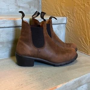 Blundstone heeled boots 8